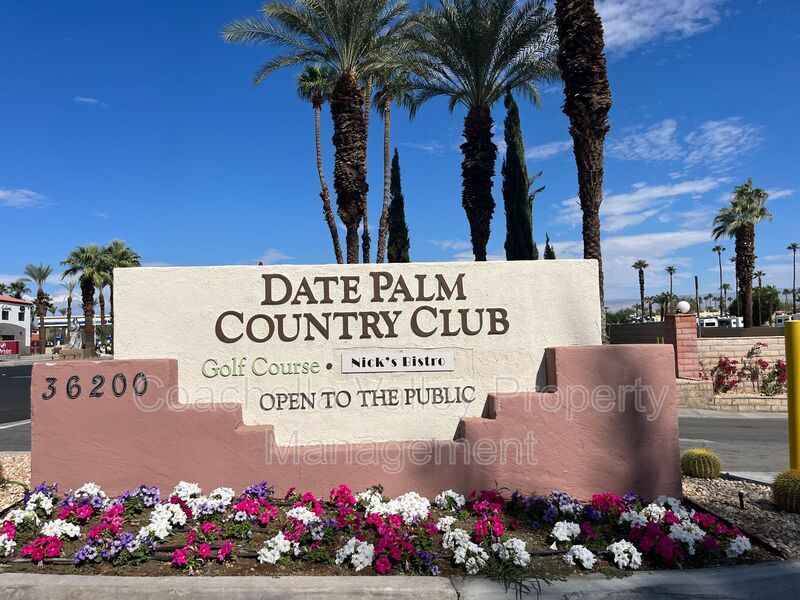 Photo - 421 S Paseo Laredo