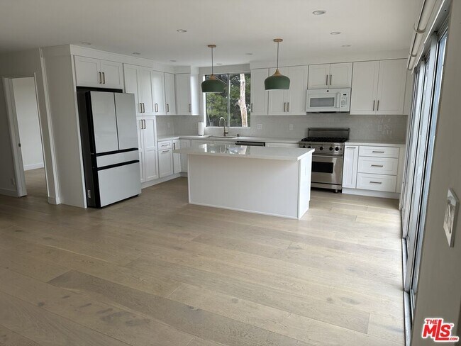 Photo - 630 Raymond Ave Condo Unit 5