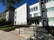 Photo - 5405 Lindley Avenue