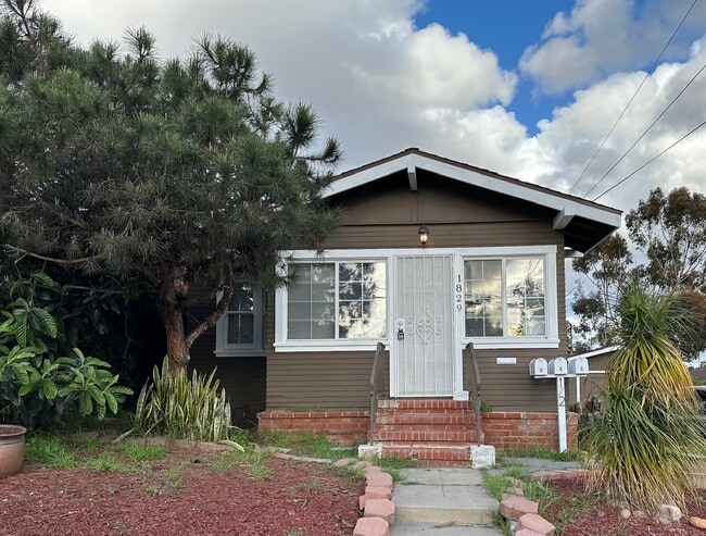 Main Front House - 1829 31st St Unit C