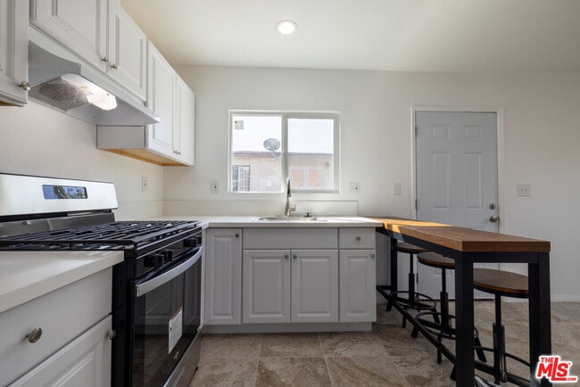 Photo - 15415 Sandstone St