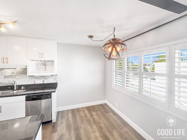 Photo - Stunning 1BD/1BA W/ Updated Kitchen and Re... Unit 20