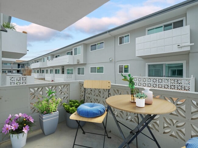 21007 Victor Unit 2 2X2 - The CitiZen Torrance Collection