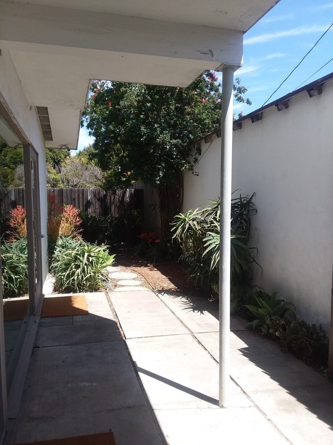 Building Photo - 1856 10th St Unit D