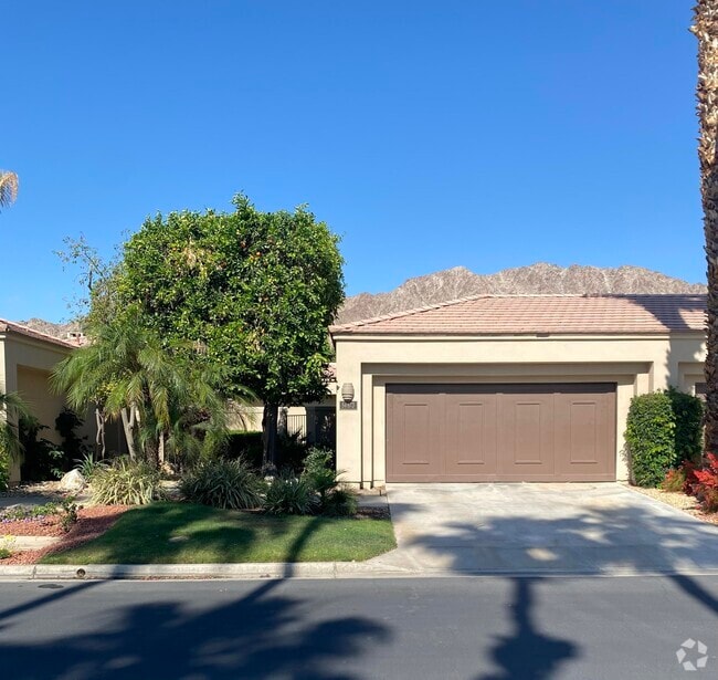 Building Photo - 54673 Oak-Hill Rental