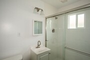 Photo - 462 Davidson St Unit B