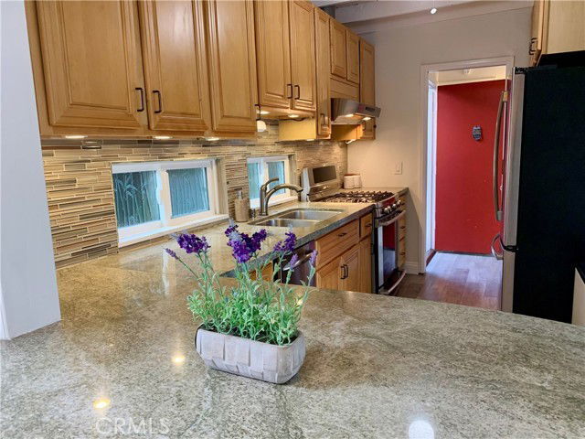 Photo - 580 Poplar St