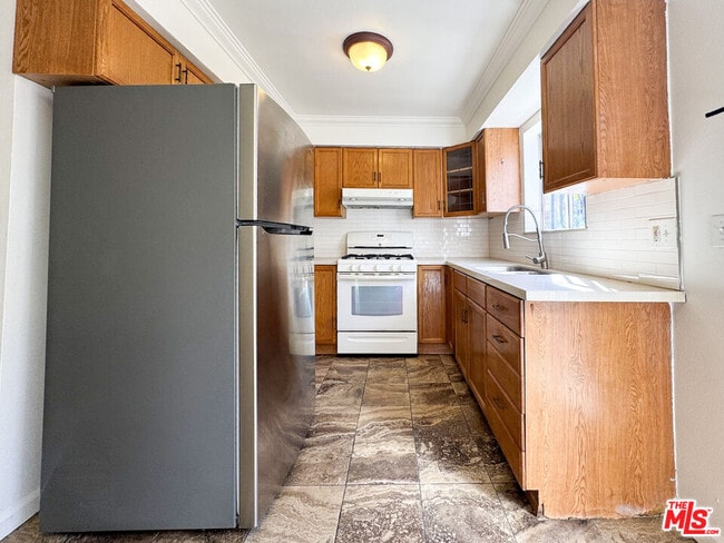 Photo - 750 Hyperion Ave Unit 2