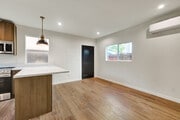 Photo - 1106 5th Ave