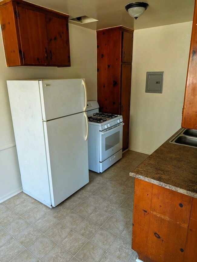 Photo - 10524 Palms Blvd Unit 2