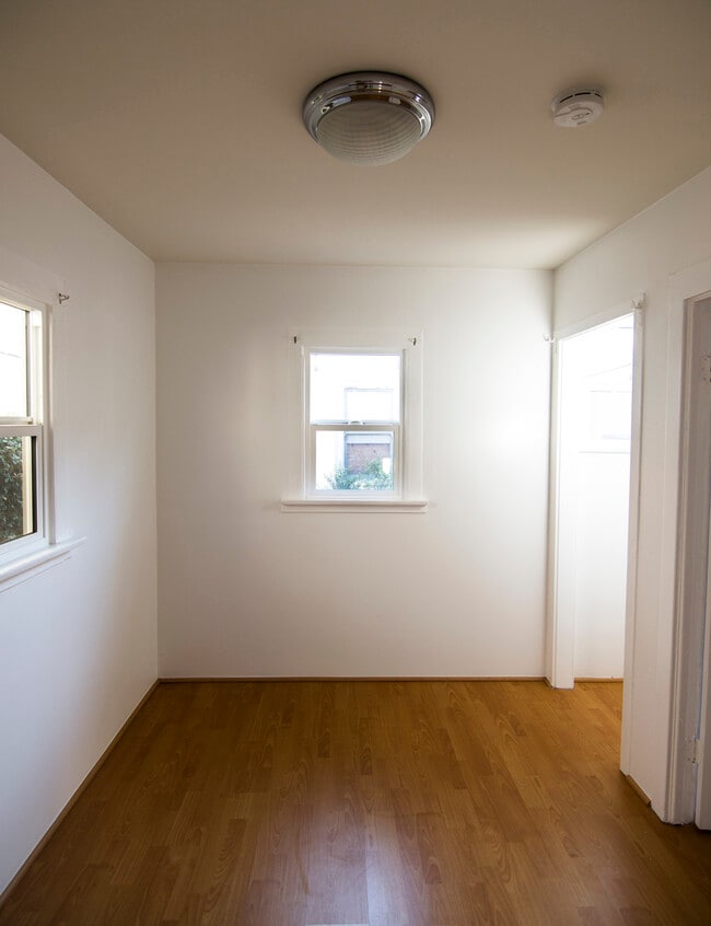 Photo - 950 North Hayworth Avenue