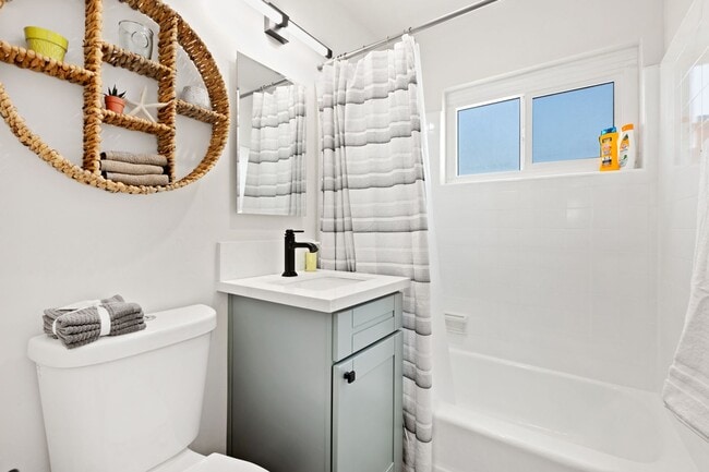 Photo - 5066-68 Brighton Ave Unit 5068 1/2