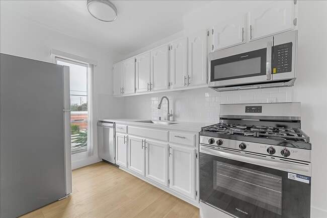 Photo - 604 W G St Unit 08