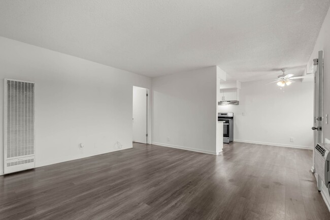 Photo - Sunset Square Apartments