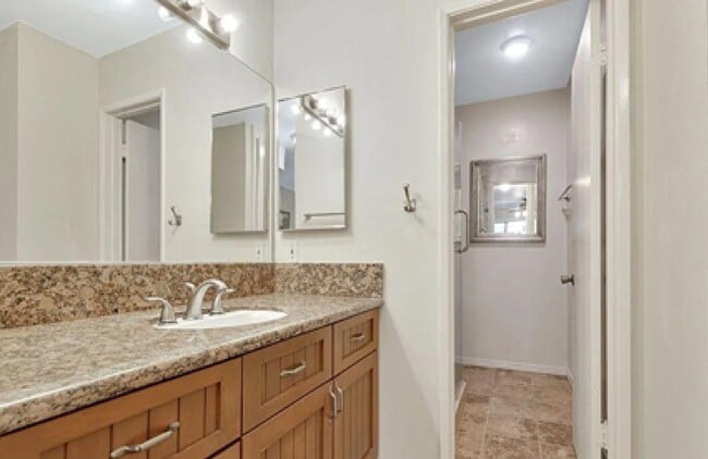 Photo - 5460 White Oak Ave Unit K101