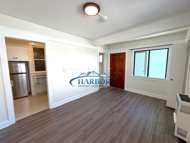 Photo - 714-718 1/2 W. 40th Street
