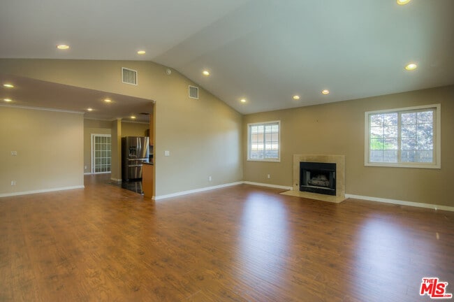 Photo - 5415 Fallbrook Ave