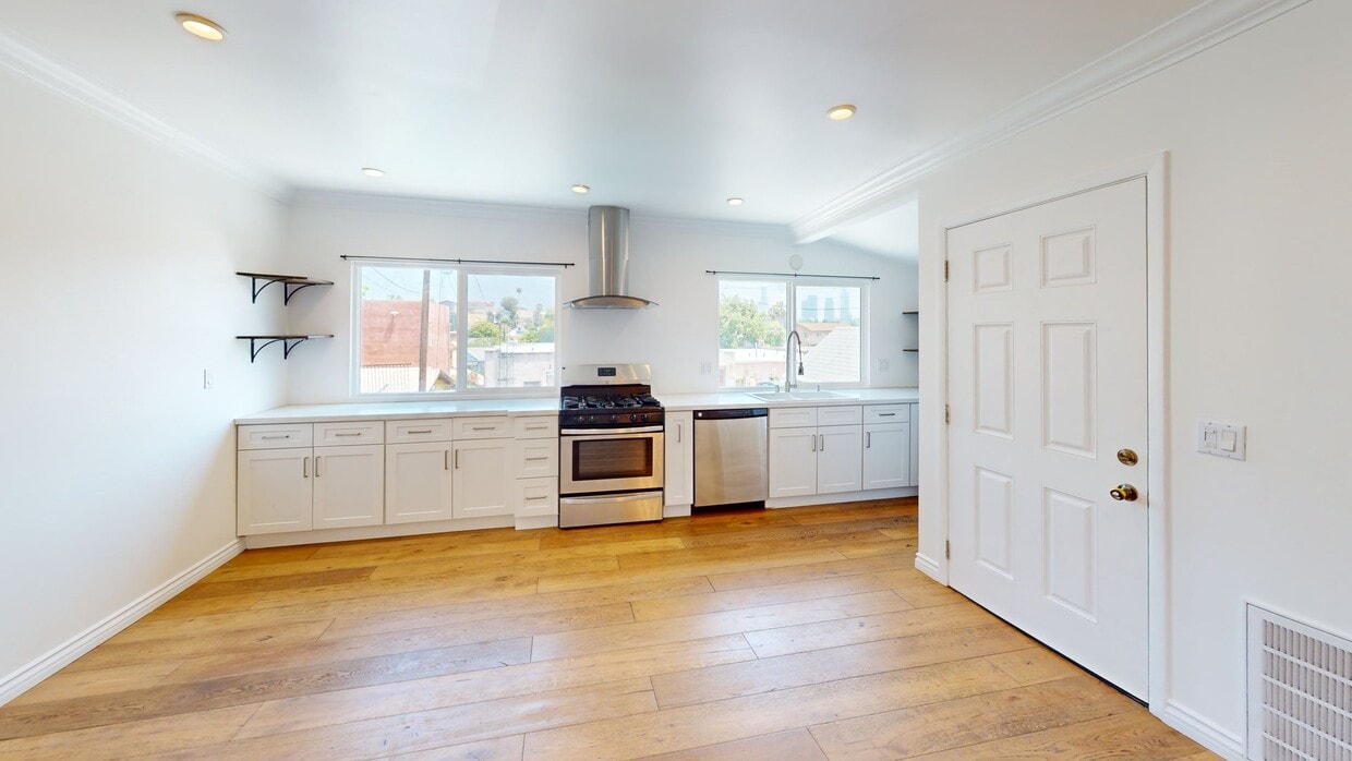 3D Tour - 406 Benton Wy