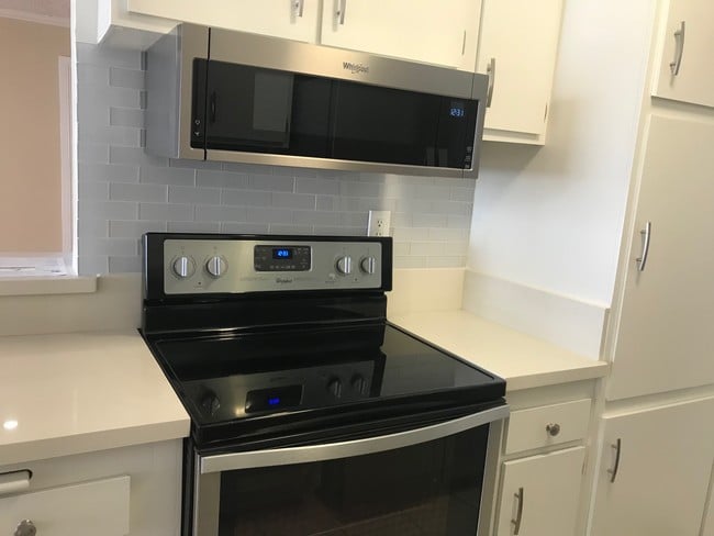 Photo - Los Encinos North