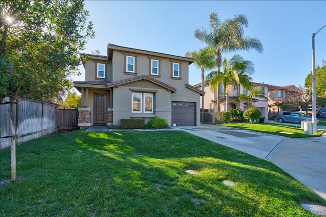 Building Photo - Luxury Arrowood Home for Rent – Available July 10th