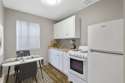 Photo - Vista Pines Apartments