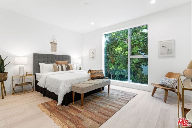 Photo - 11620 Chenault St Unit 304