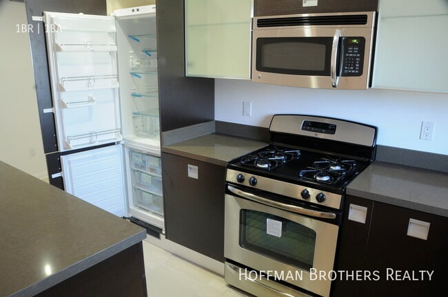 Photo - 1418 N Poinsettia Pl Apartment Unit 6