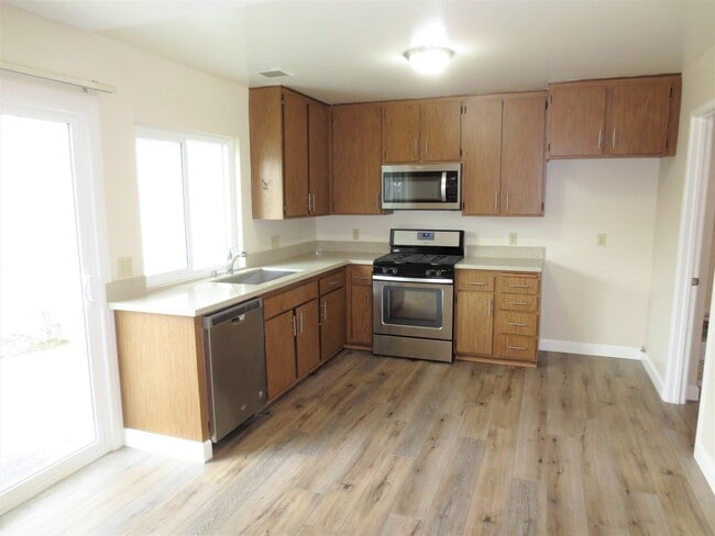 Photo - Spacious Two Story Townhome in Woodbridge