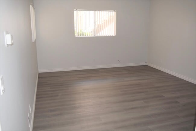 Photo - 16042 Waikiki Ln Unit B
