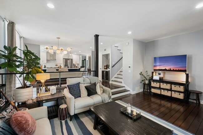 Photo - 2115 Farrell Ave