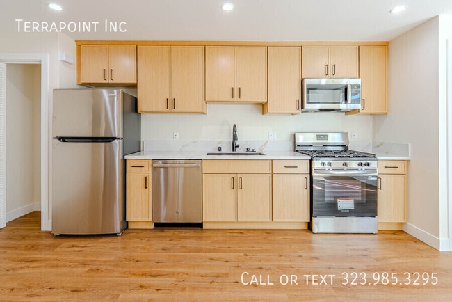 Building Photo - 456 S Breed St Unit 27