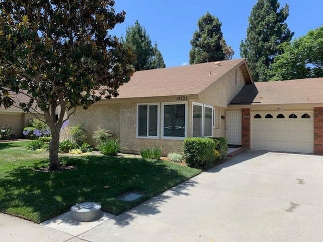 Building Photo - A beautiful Del Mar model for lease in Leisure Village