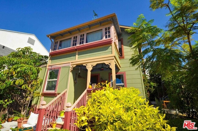 Building Photo - 2315 2nd Unit E