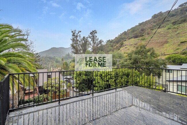 Photo - 9848 Portola Dr