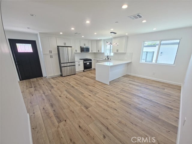 Photo - 7331 Vanalden Ave