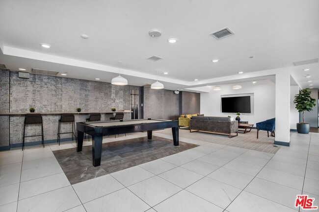 Photo - 453 S Kenmore Ave Unit 612