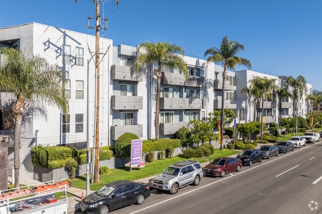 Building Photo - La Nouvelle Apartments