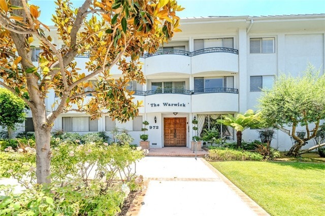 Building Photo - 972 E California Blvd Unit 202