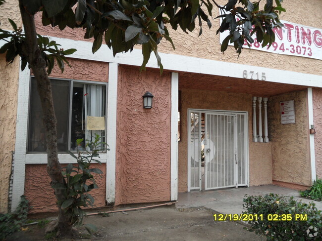 Building Photo - 6715 Woodley Ave Unit 27 Rental