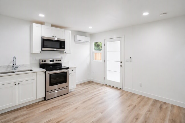 Photo - 1135 E Alexander Ave Unit 3