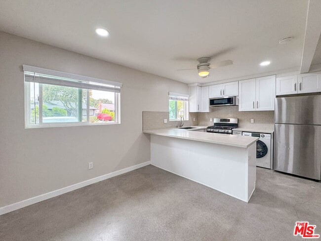 Building Photo - 6802 E Huntdale St Rental