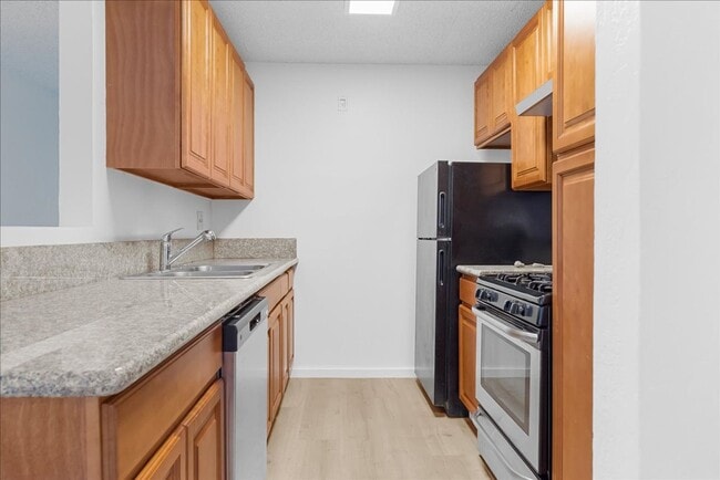 Photo - 18620 Hatteras St Unit 233