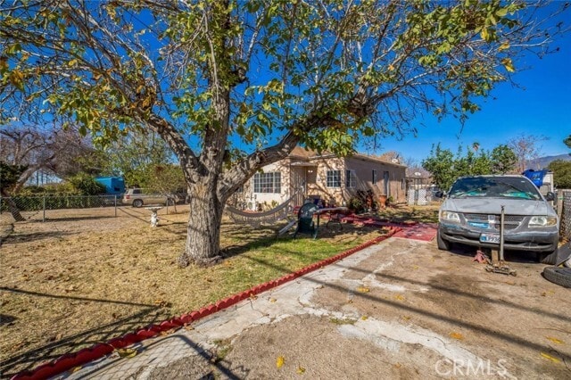Photo - 938 E 2nd St