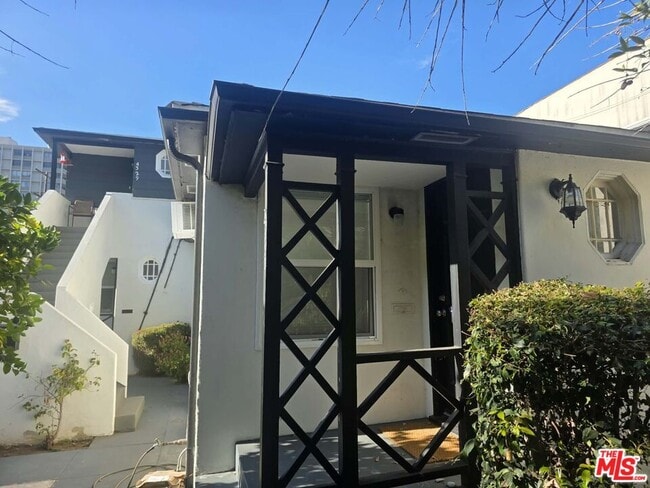 Building Photo - 4331 Avocado St
