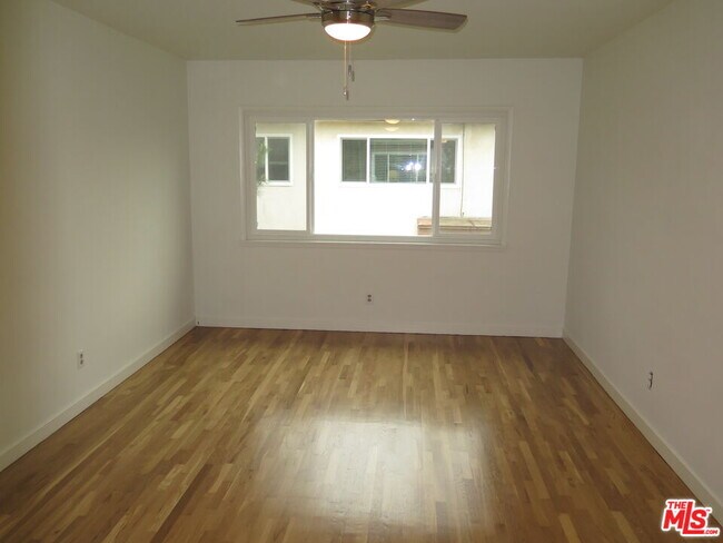 Photo - 2221 Ocean Park Blvd Unit 5