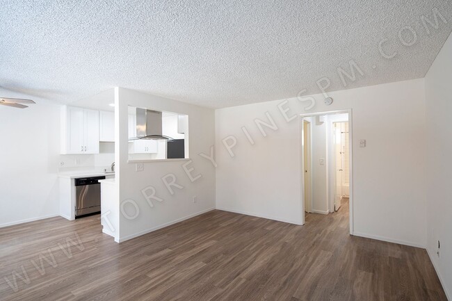 Building Photo - Beautiful 1BR in University Heights with Parking and Washer/Dryer Unit 02