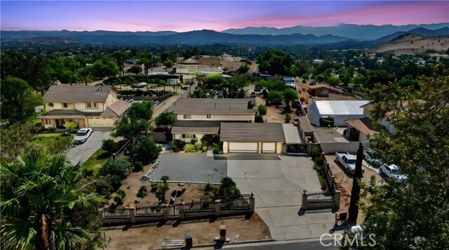 Photo - 10728 Valley Dr House