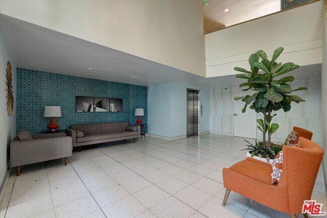 Photo - 1200 Flores St Unit 207