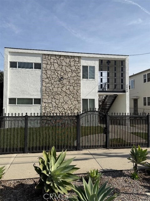 Building Photo - 2008 Griffin Ave