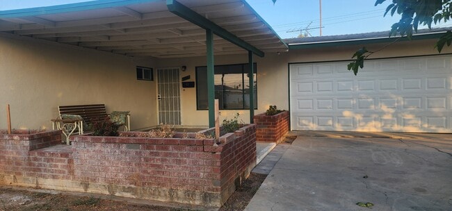 Building Photo - 8872 San Vicente Ave Rental